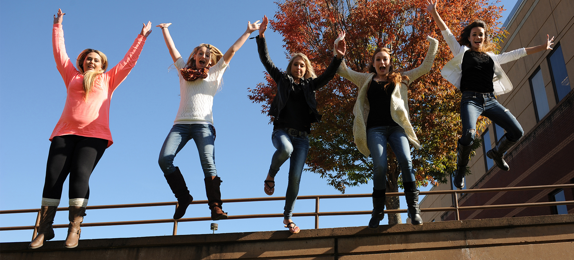 West Virginia high school students have a new opportunity to earn college credit before graduating. Washington State Community College has announced a new early college option specifically for WV residents in grades 10-12. The program, called Bridge to College, offers special tuition scholarships to students in any of the 12 reciprocity counties, including Brooke, Hancock, Jackson, Marshall, Ohio, Pleasants, Ritchie, Roane, Tyler, Wetzel, Wirt and Wood Counties.