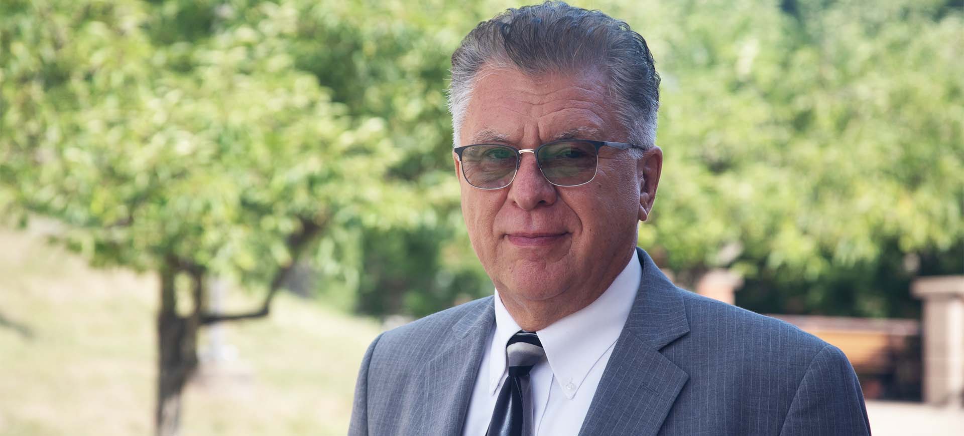 Washington State Community College’s Dean of Engineering and Business George Bilokonsky received an award from the Appalachian Ohio Manufacturers’ Coalition (AOMC) in recognition of his leadership and dedication to improving and advancing the engineering program at the college.