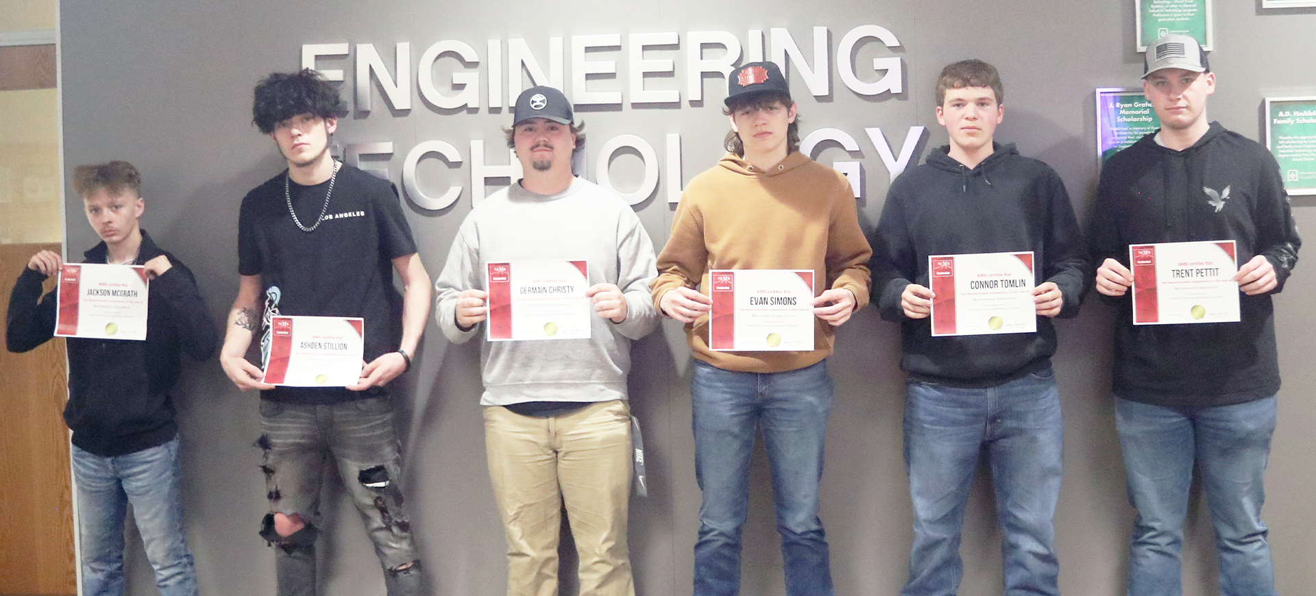 WSCO awards the first inCERT Yourself credentials. The first credentials were awarded to students in the Industrial Welding and Maintenance program. Jackson McGrath from Federal Hocking, Germain Christy, Trent Pettit, Jacob Richards, Evan Simons, and Connor Tomlin from Trimble High School, and Ashden Stillion from Meadowbrook High School each received their NIMS Maintenance Operations credentials.