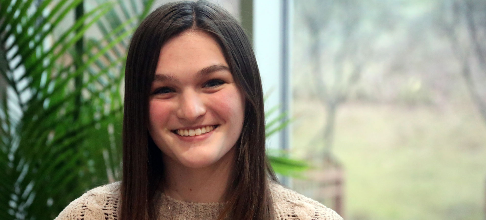 Since middle school Haylee Morgan had ambitions of being her high school class valedictorian. While her academic standing has her at the top of her class, she willingly and without regret relinquished the opportunity to hold the title in order to pursue an even greater opportunity for her future. The Washington State Community College (WSCC) Student of the Month instead opted to get a jumpstart on college through the College Credit Plus (CCP) program.